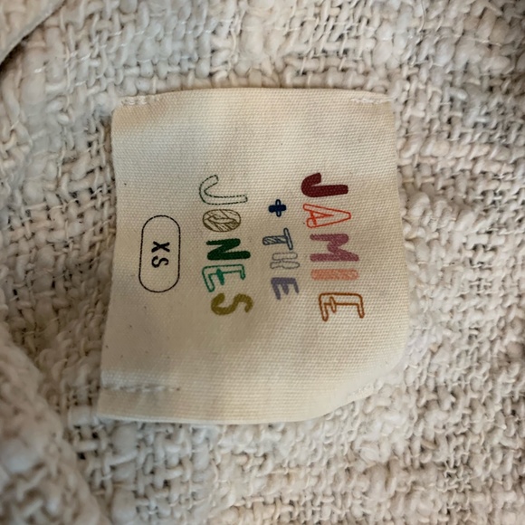 Jamie + the Jones Mid weight T sweater - Picture 4 of 4